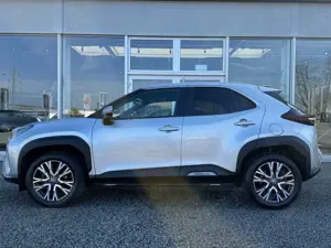Toyota Yaris Cross 1.5 -i AWD-i Adventure Bild 3