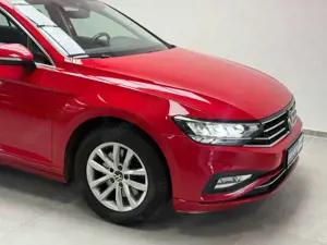Volkswagen Passat Variant Volkswagen Passat / 1. Hd/ 19% MWST / AUTOMATIK Bild 2