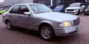 Mercedes-Benz C 280 Elegance Automatik Lederausstattung Bild 3