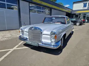 Mercedes-Benz 250