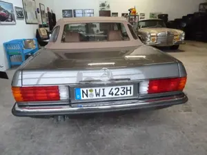 Mercedes-Benz SL 560 Bild 5