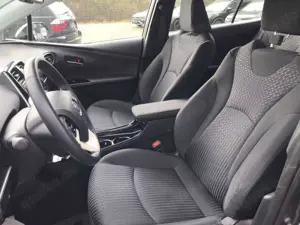 Toyota Prius Plug-in Hybrid Comfort,1 HA,KLIMA,NAVI,PDC Bild 4
