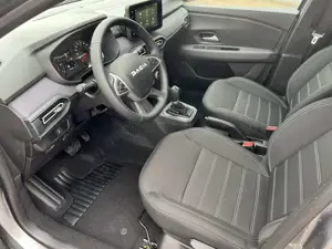 Dacia Sandero TCe 90 CVT Expression SHZ+LED+RFK Bild 5