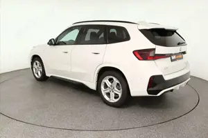 BMW X1 sDrive20i M Sport AktivS|ACC|Pano|PAs+360|AHK Bild 4