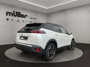 Peugeot 2008 e- GT Bild 2