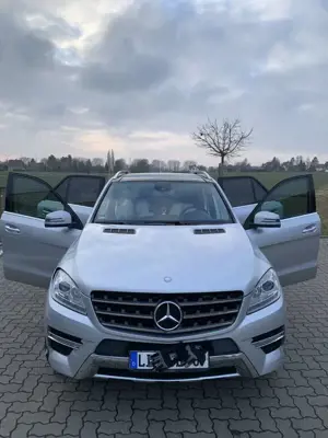 Mercedes-Benz ML 350 ML 350 BlueTEC 4MATIC 7G-TRONIC