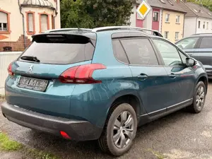 Peugeot 2008 Style Navi PDC Klima Bild 4