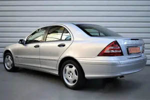Mercedes-Benz C 180 C180 Kompressor+Tempomat+PDC+Automatik+49.800KM Bild 2