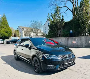 SEAT Leon ST Xcellence *Pano, Virt.Cckp, LED,RFK,AHK*