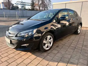Opel Astra J 1,4 Turbo Style LHZ SHZ Navi Komfort