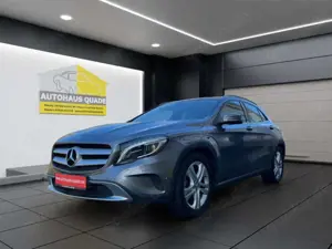 Mercedes-Benz GLA 200 Bi-Xenon El. Heckklappe Ambientebeleuchtung SHZ Pa