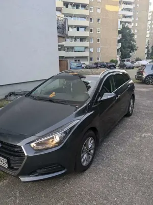 Hyundai i40 i40cw 1.7 CRDi Comfort Bild 2