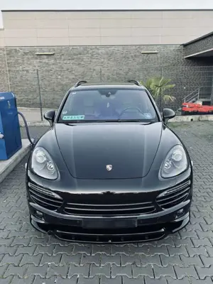 Porsche Cayenne Diesel Platinum Edition