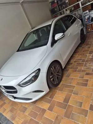 Mercedes-Benz B 250 B-Klasse 4Matic 8G-DCT Progressive 238 PS Mild Hybrid - Multibeam Scheinwerfer -