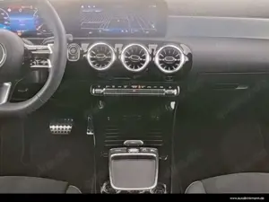 Mercedes-Benz CLA 200 CLA 200 SB AMG-LINE/SPECIAL-EDITION/LED/MBUX SHZ Bild 5