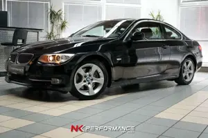 BMW 325 i xDrive Coupe / VOLLLEDER / PDC / BI-XENON