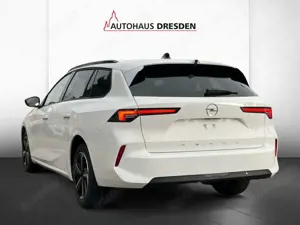 Opel Astra L Sports Tourer 1.2 Turbo Edition LED+Navi Bild 4