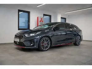 Kia ProCeed / pro_cee'd 1.6 T-GDI GT Garantie/Bastuck/Pano/JBL/SHZ