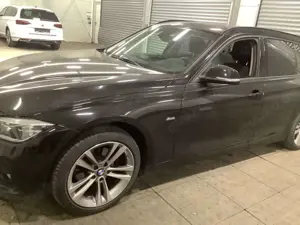 BMW 320 320d Touring Aut. Sport Line