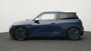 MINI Cooper E Favoured Trim 3-trg. BEV Head-Up DAB Bild 3