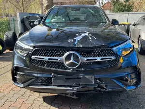 Mercedes-Benz GLC 220 d 4M AMG PANO 360° DTR HEAD-UP KEYLESS Bild 2