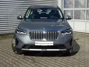 BMW X3 xDrive30e LED Parkassist Kamera Sportsitze SH Bild 2