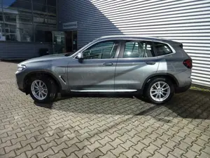 BMW X3 xDrive30e LED Parkassist Kamera Sportsitze SH Bild 4