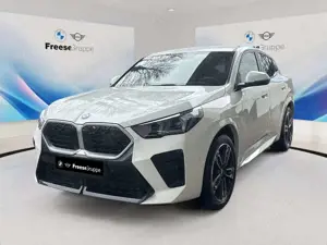 BMW X2 sDrive20i AHK 360° HEAD-UP RFK HIFI LENKRADHZ