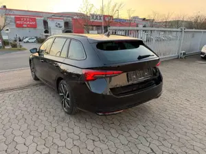 Skoda Octavia Sportline HUD*VIRTUAL*CANTON*KAMERA*ACC* Bild 2