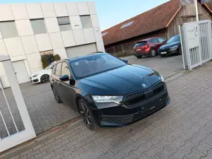 Skoda Octavia Sportline HUD*VIRTUAL*CANTON*KAMERA*ACC* Bild 4