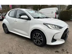 Toyota Yaris Hybrid Team Deutschland Bild 3