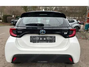 Toyota Yaris Hybrid Team Deutschland Bild 5