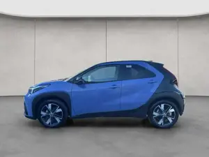Toyota Aygo X X 1,5 Hybrid Teamplayer Bild 2