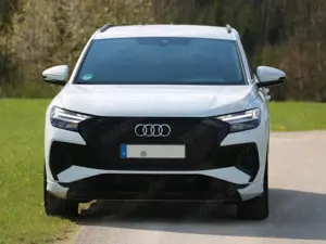 Audi Q4 e-tron Audi Q4 e-tron 40, 2x Sline, Matrix, HUD, Navi, Fahrassistent TOP