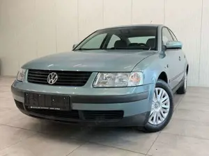 Volkswagen Passat AUTOMATIK / AHK