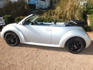 Volkswagen New Beetle Cabriolet 1.6 Dark Flint Service AHK Verdeck neu