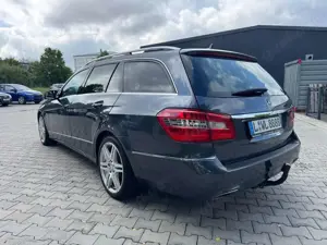 Mercedes-Benz E 220 T CDI Avantgarde AMG Xenon AHK Navi elKlap Bild 3