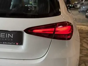 Mercedes-Benz A 200 AMG Line 1.Hand Pano Garantie Totwinkel Bild 4