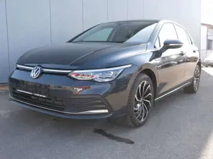 Volkswagen Golf VIII Lim. 1.5 eTSI Style LED/NAVI/AHK/ACC