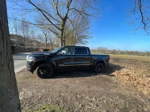 Dodge RAM LIMITED 4x4, LED,PANO,Widebody Breit Bild 3