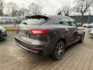 Maserati Levante Levante Q4 GranSport Bild 4