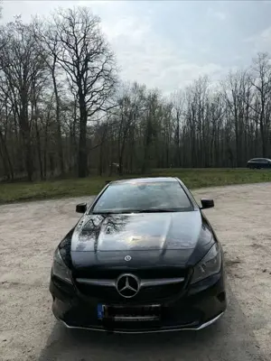 Mercedes-Benz CLA 200 d 7G-DCT Bild 2