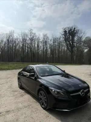 Mercedes-Benz CLA 200 d 7G-DCT Bild 4