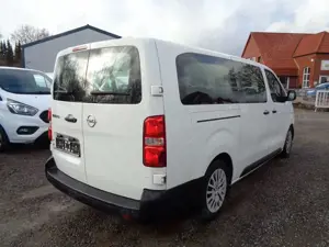 Opel Vivaro 1.5 D Kombi L3H1 1.Hand Bild 3