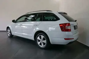 Skoda Octavia Combi 2.0 TDI DSG Ambition *Navi *Kamera Bild 5