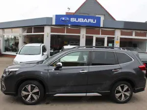 Subaru Forester Platinum inkl. AHK + Winterräder