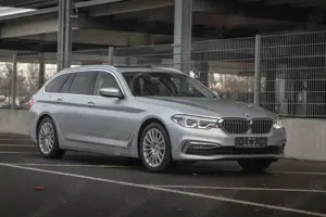 BMW 520 d T Luxury Line*PANO*360°*HUD*Sitzbelüftung*