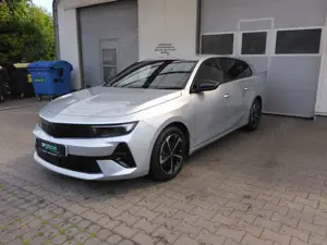 Opel Astra GS mit Anhängerkupplung