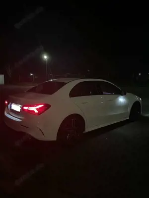 Mercedes-Benz A 220 4Matic 7G-DCT AMG Line