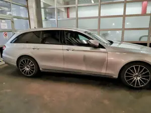 Mercedes-Benz E 220 E 220 d T 9G-TRONIC Avantgarde